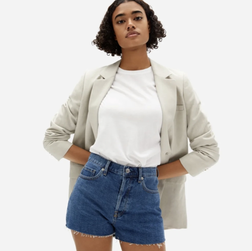 Everlane (Sz 32) The Cheeky Short
